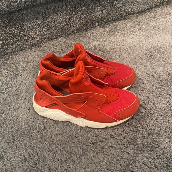 Huarache blood red sneakers-size 3yr UC - Picture 3 of 13